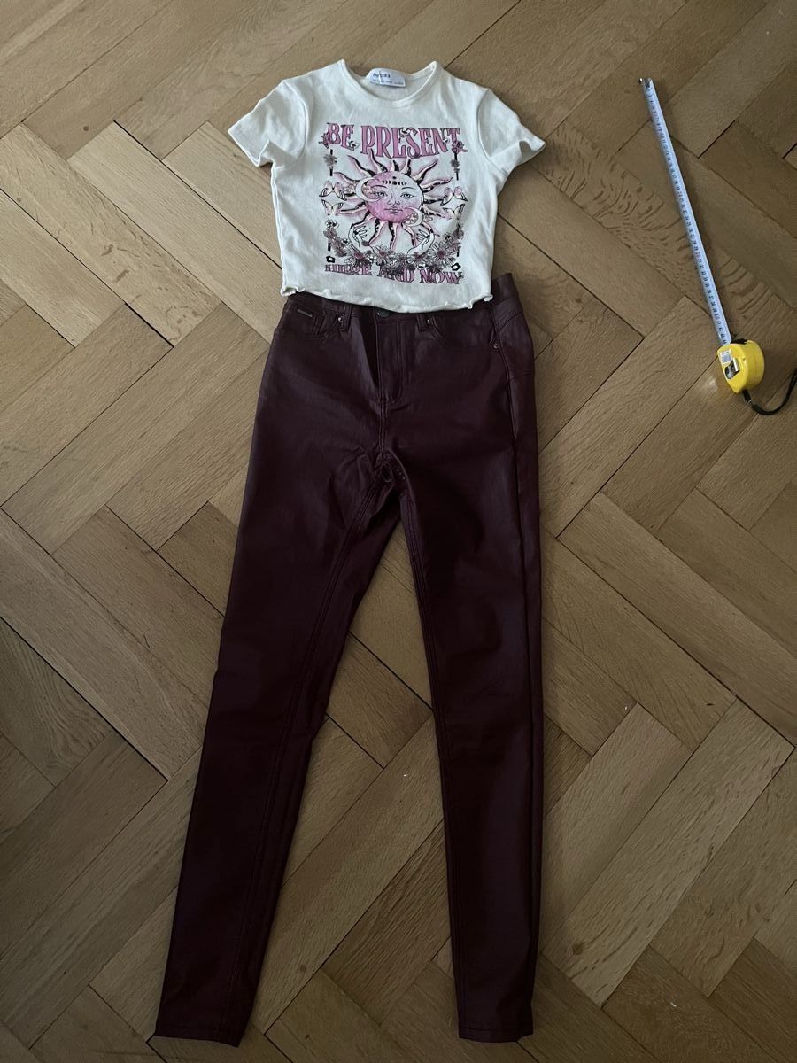 Lotti di vestiti: Weinrot Hose mit passenden Oberteil  – Nuovo (secondo la descrizione) da Olten venduto da sae_82z2