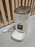 Futterautomat Petlibro weiss mit Display gebraucht