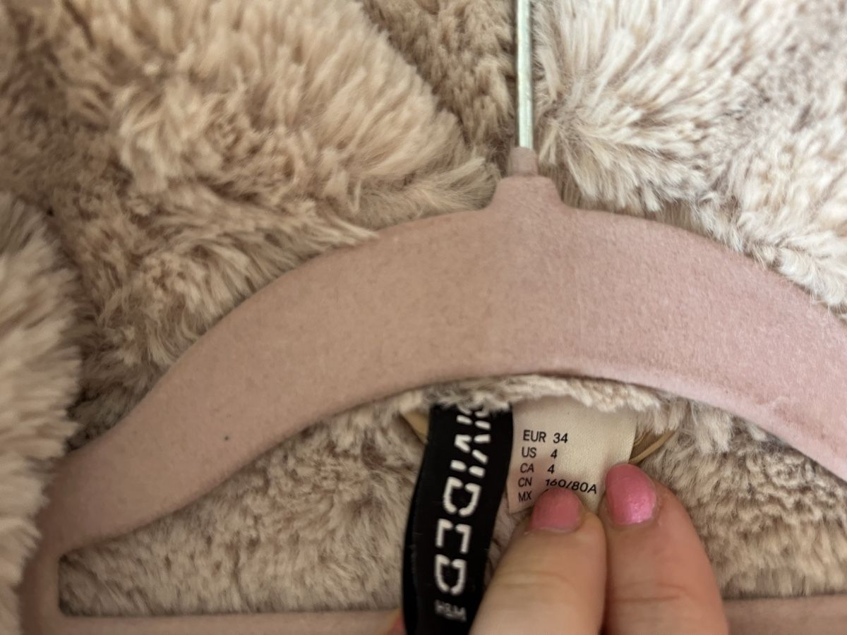 H&M Giacche: Fake leder H&M Jacke – Nuovo (secondo la descrizione) da Zürich venduto da Shopmystyle 2