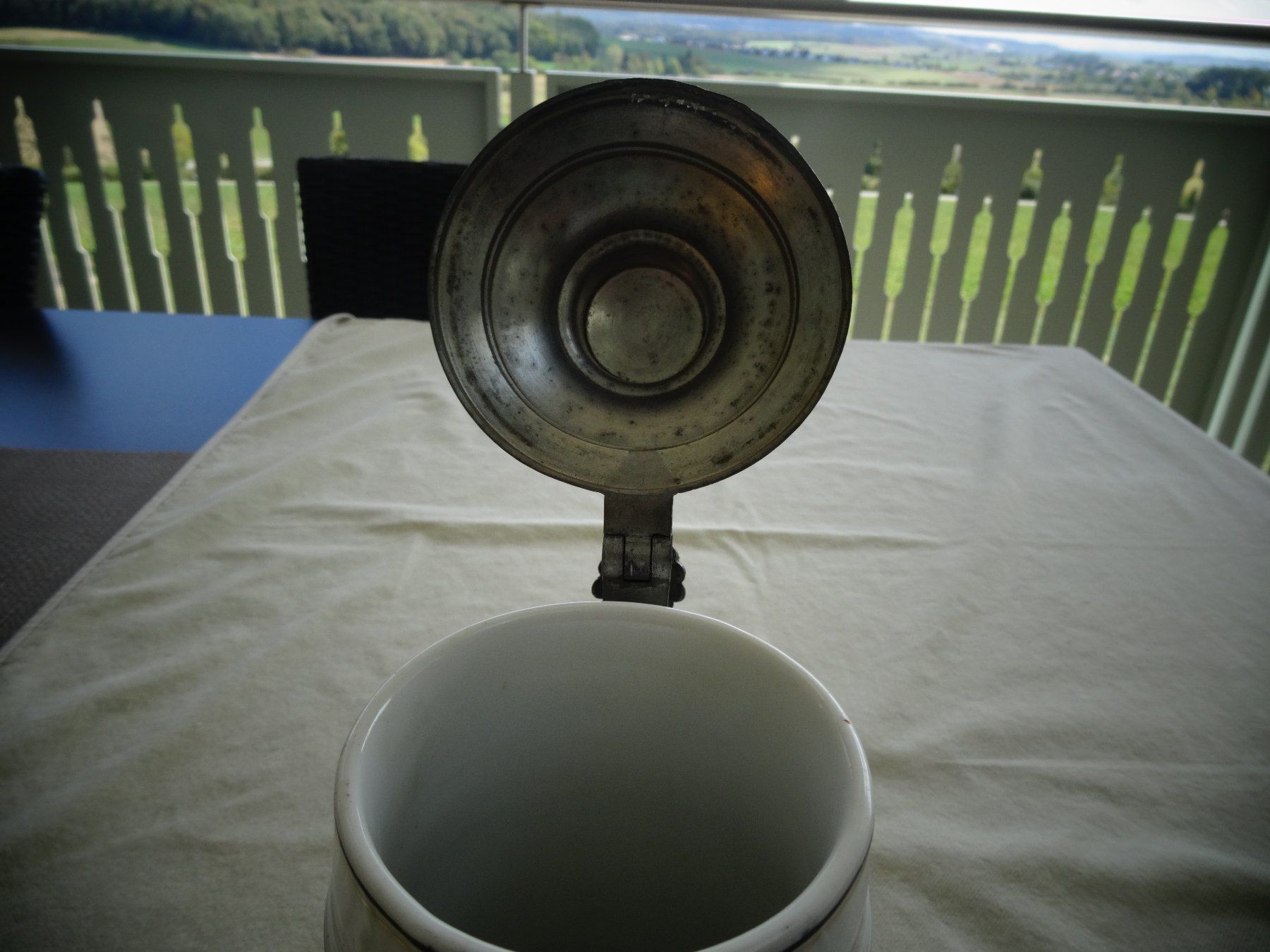 Bicchieri: Alter Bierkrug mit Zinndeckel mit  Spruch – Usato da Neerach venduto da jenny062 5