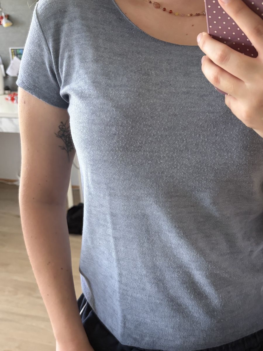 T-shirts: T-shirt  – D'occasion à Rütihof par liv_k2bp 1