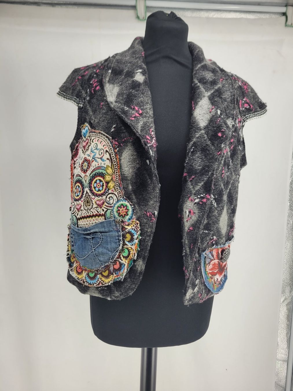 Gilet & Giacche: Gilet pièce unique, taille M - comme neuf – Usato da Lausanne venduto da PlusValue_Lausanne