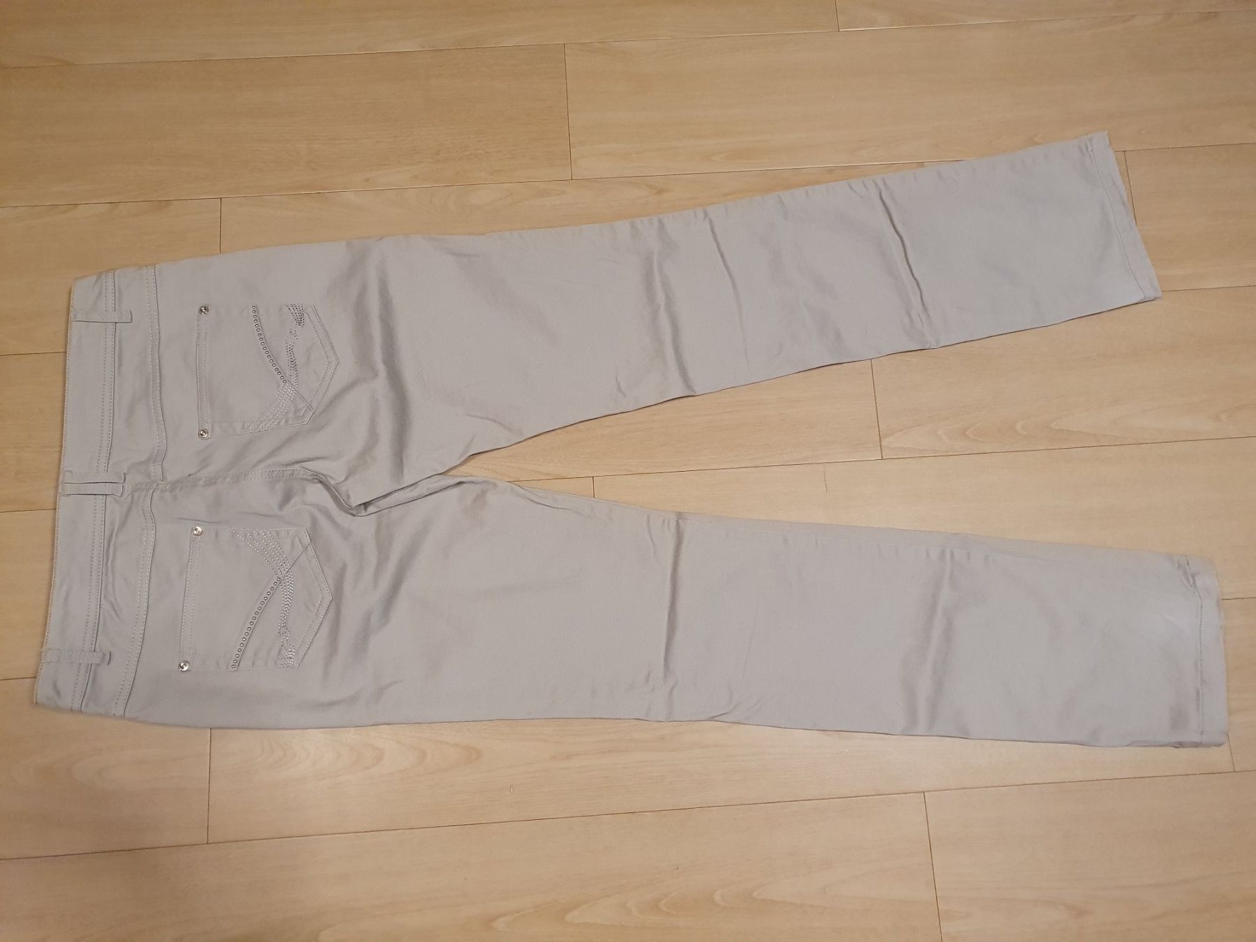 Morgan Jeans: Morgan Hose Hell Braun Beige Gr. 38 Elegante – Usato da Val D Illiez venduto da SnowRoof 1