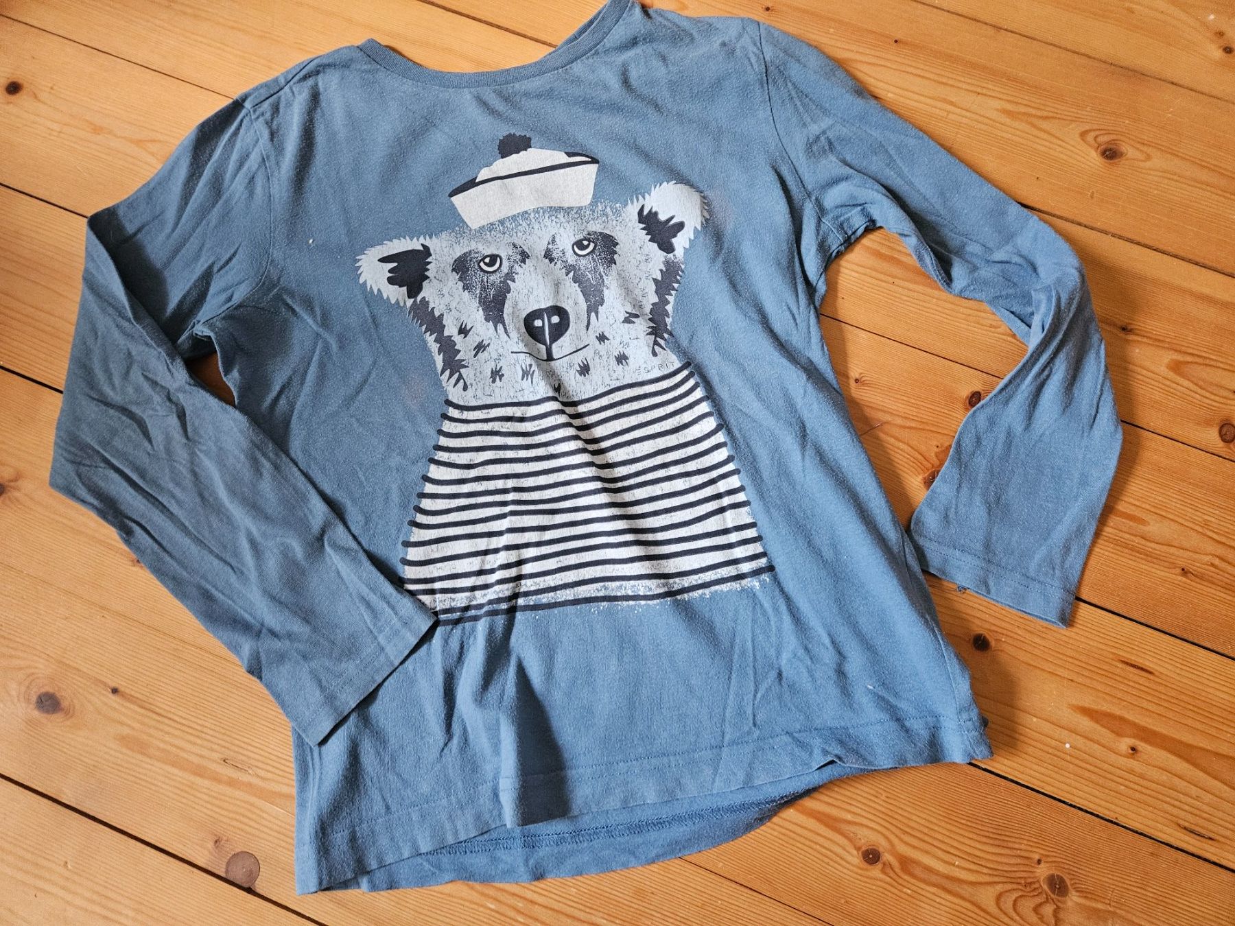 Esprit Hemden, T-Shirts & Polos: Shirt 128/134 Esprit – Gebraucht aus Rifferswil von fle_5nqr