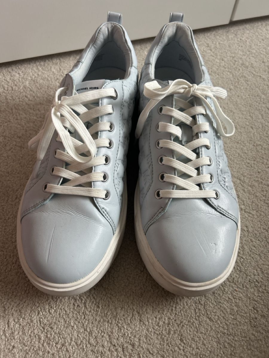 Michael Kors Chaussures femmes: Michael Kors Sneaker hellblau – D'occasion à St. Gallen par flaviice 1