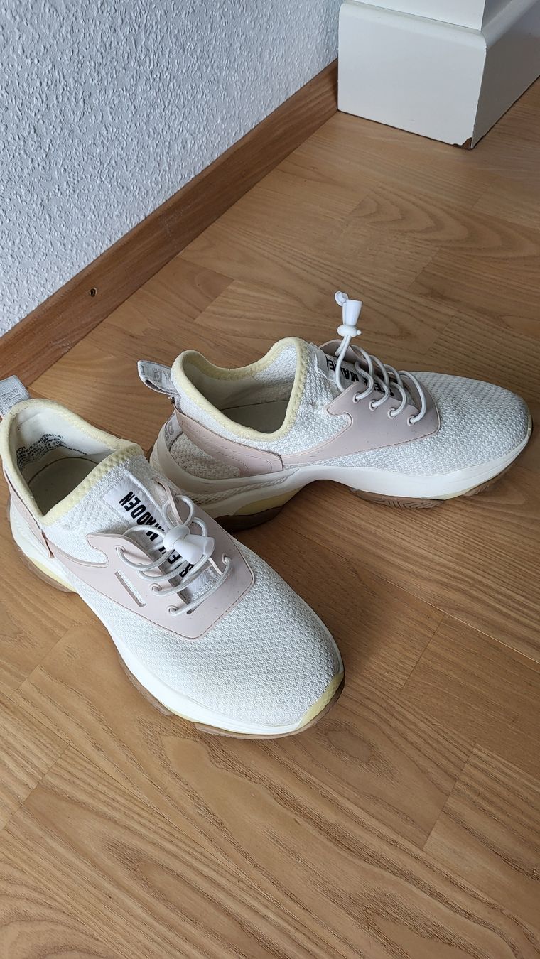 Steve Madden Damenschuhe: Sneacker Gr.38 – Gebraucht aus Muttenz von Igma