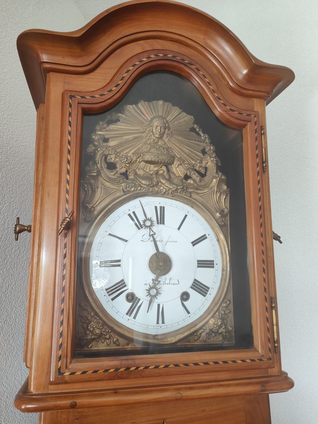 Pendules & Horloges murales: Morbier avec marqueterie – D'occasion à Nänikon par Pmr 1