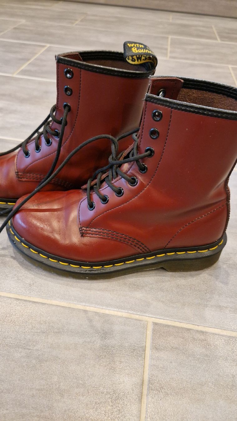 Dr. Martens Herrenschuhe: Doc Martens originale T37 – Gebraucht aus Tavannes von Ramseier1 1