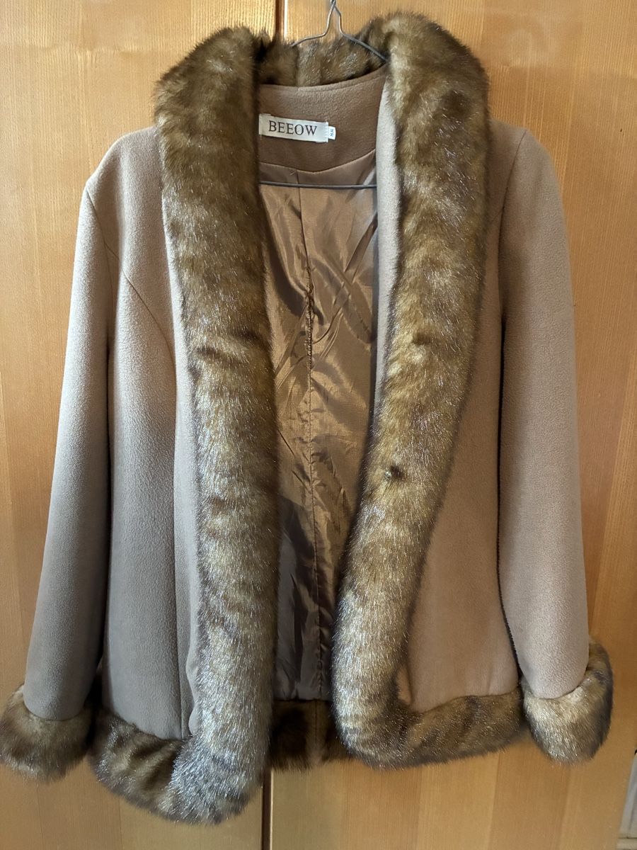 Jacken: Veste col fourrure  – Gebraucht aus Neuchâtel von rqml 3