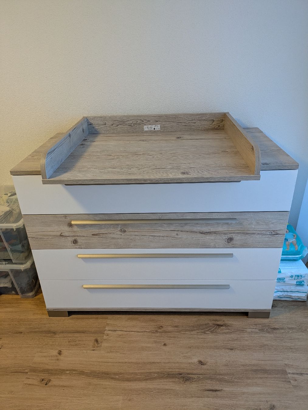 Letti: Paidi Babybett + Wickelkommode – Usato da Safenwil venduto da Deloshu