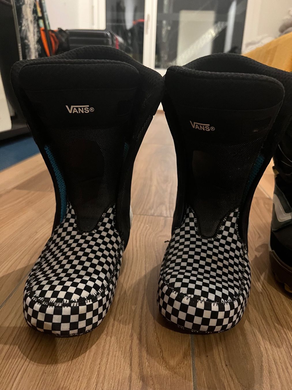 Vans Scarpe da uomo: Vans Infuse Snowboard boots gr 44.5 – Usato da Hinwil venduto da jua_t8vd 5
