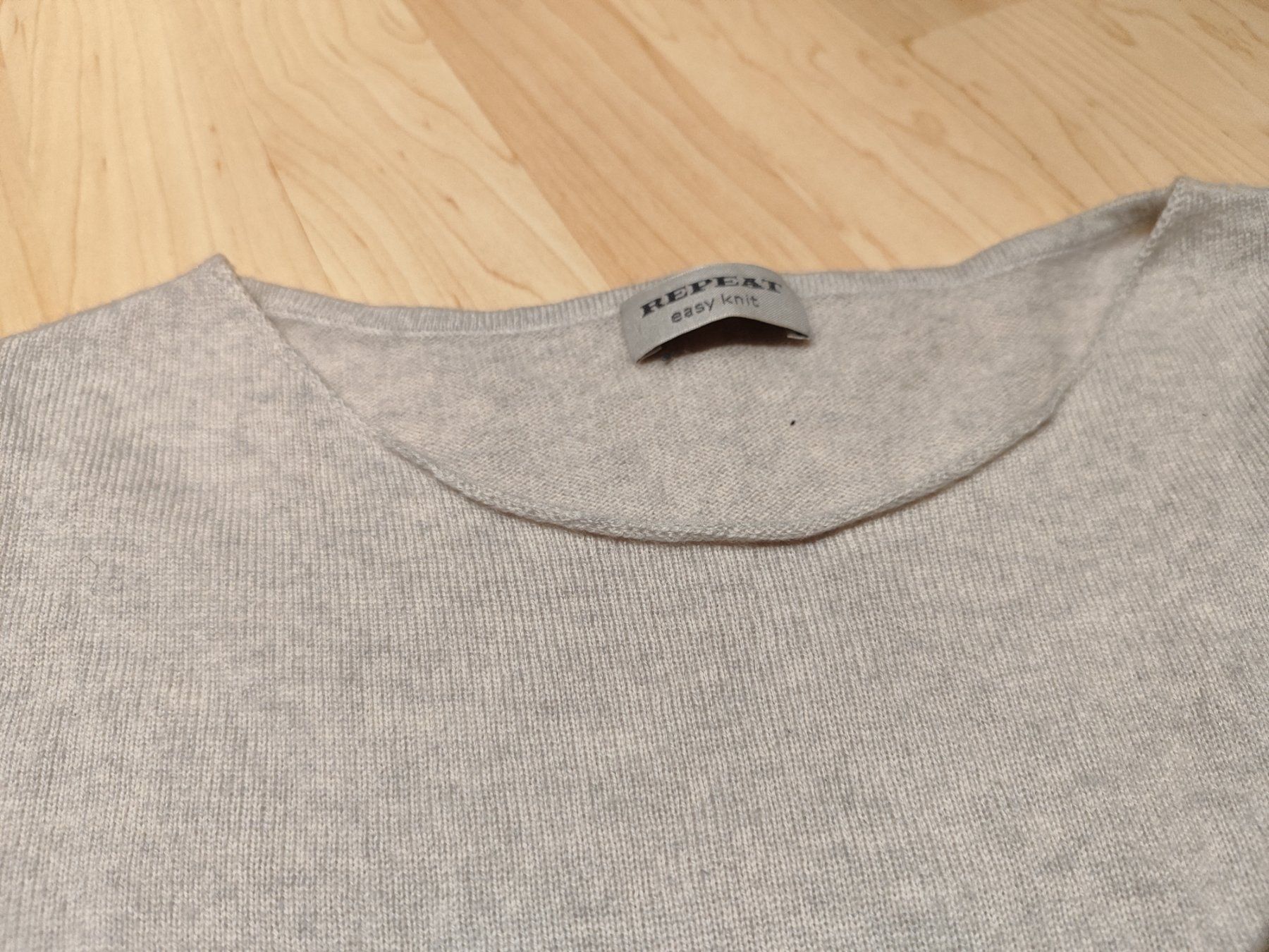 Maglioni & Felpe: Kuschelweicher Pullover mit Cashmere Gr. 38 – Usato da Seon venduto da Mandes1 2