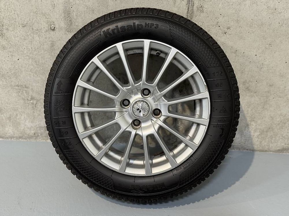 Automobili: Toyota Yaris 1.5 – Usato da Hüswil venduto da inf_r9zj 9