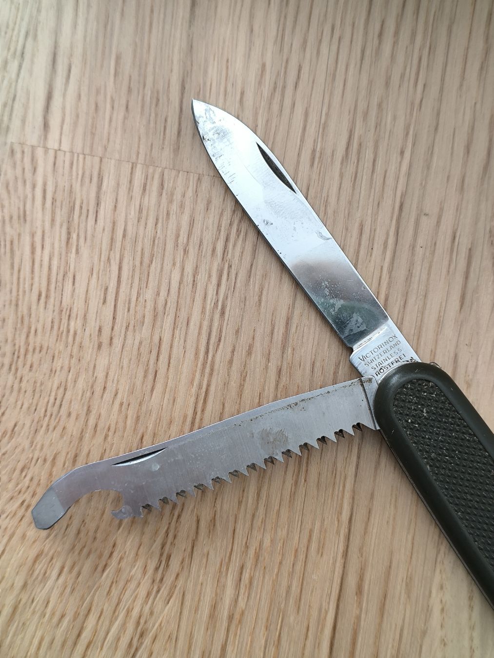 Victorinox Coltelli tascabile: Victorinox Armeemesser  – Usato da Pfäffikon SZ venduto da nidisale 1