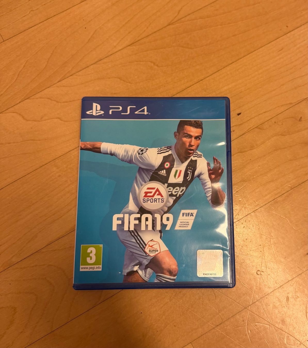 Sony Console: PlayStation 4 Slim inkl. 2 Controller & Kabel – Usato da Meisterschwanden venduto da sas_cfy5 1