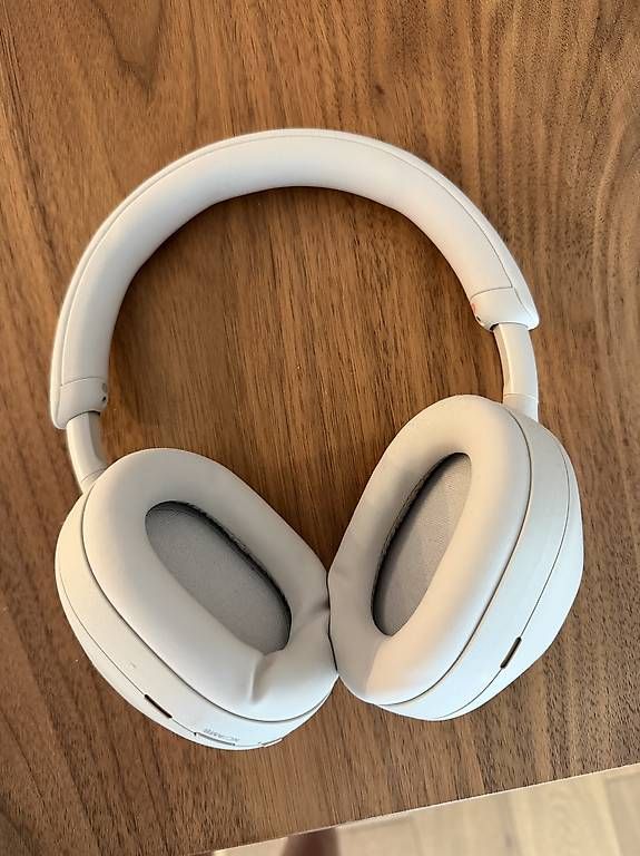Cuffie: Sony wh-1000xm5 – Usato da Zürich venduto da yll_srq2 2