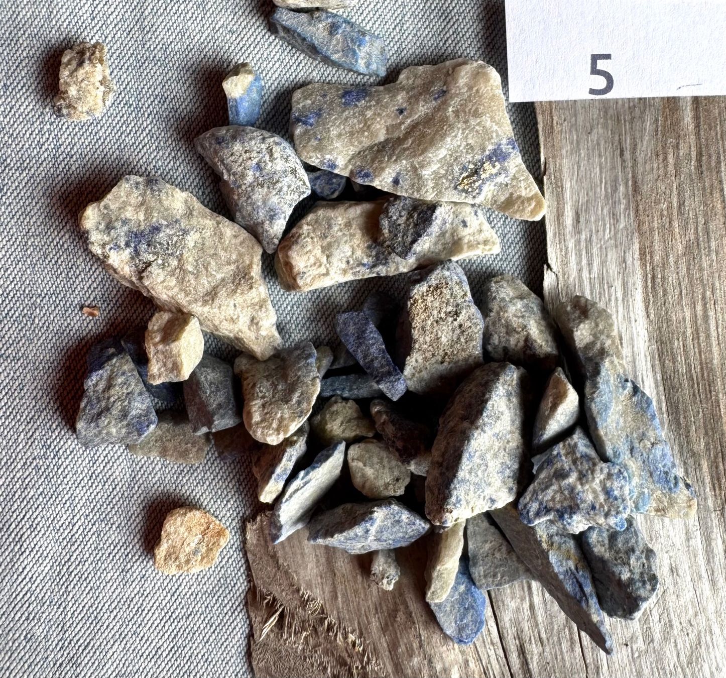 Pietre preziose: Lapis     Lapislazuli echte Rohsteine    unbehandelt natur – Nuovo e nell'imballaggio originale da Leuggern venduto da gemshow 3
