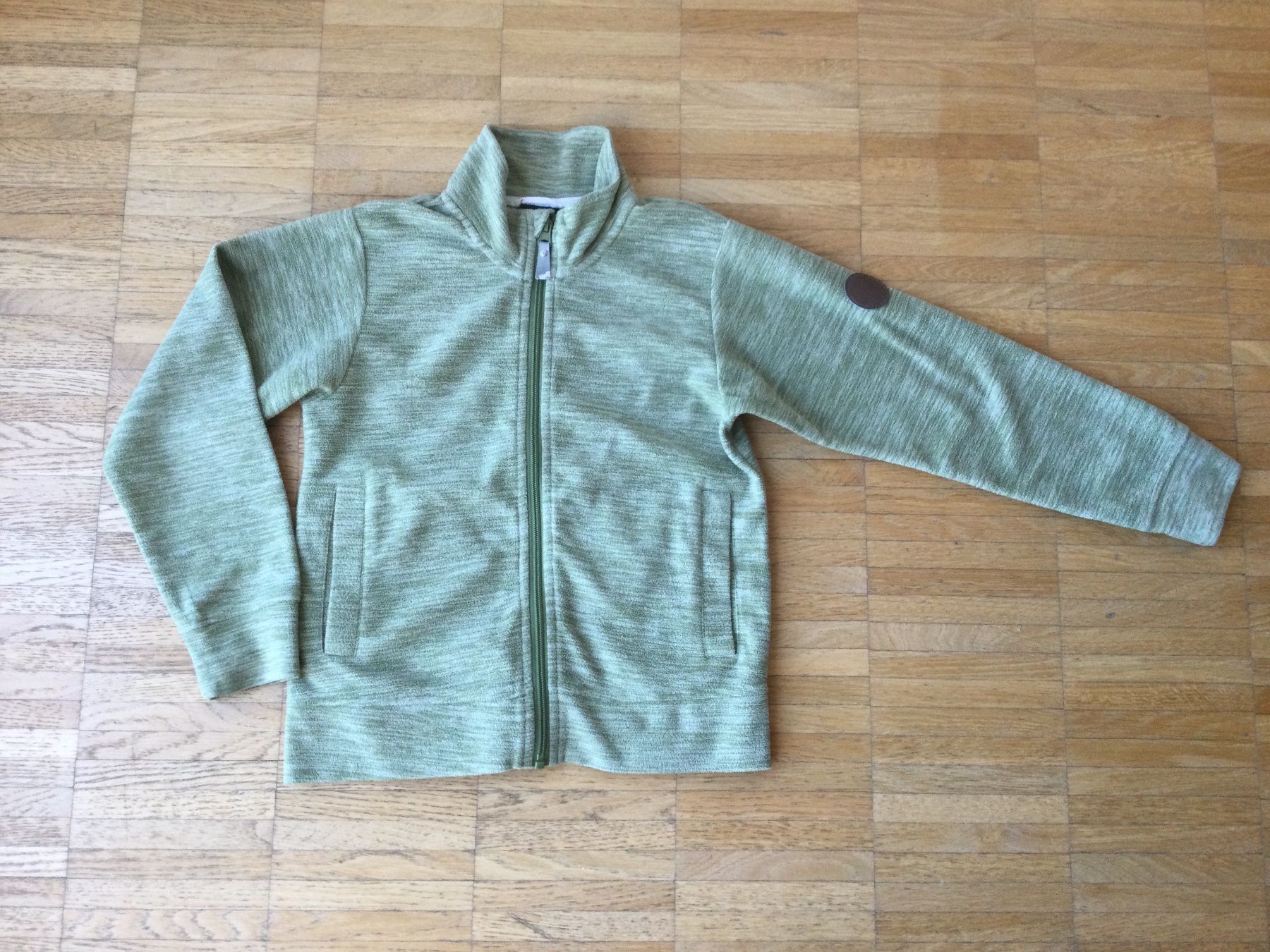 Lotti & Set di vestiti: Fleece Anzug Lassie Mädchen, Gr 128 – Usato da Zürich venduto da VorlonShadow 4