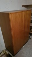 Armoire penderie en bois avec étagères fabriquer en SUISSE