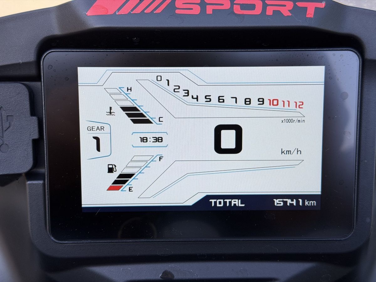 Strasse: QJMOTOR SRK 125 R 2025Jg – Gebraucht aus Zullwil von Autocentersalii 7