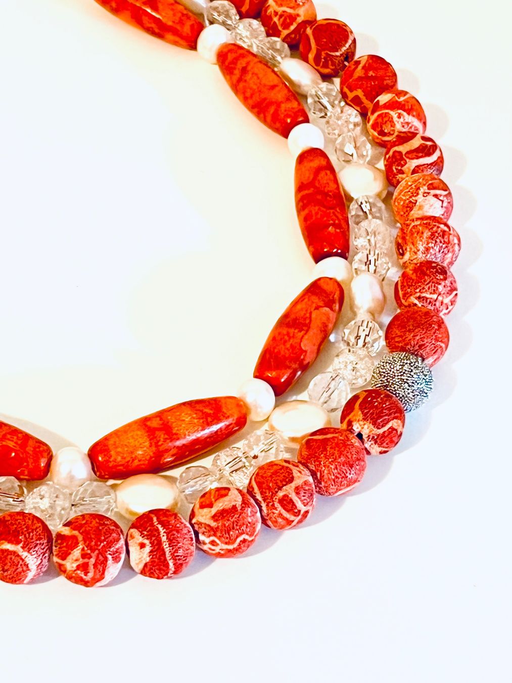 Catenine: Rote Korallen Halskette mit Sterling Silber – Nuovo e nell'imballaggio originale da Rüschlikon venduto da ThereseJewelryDesign 3