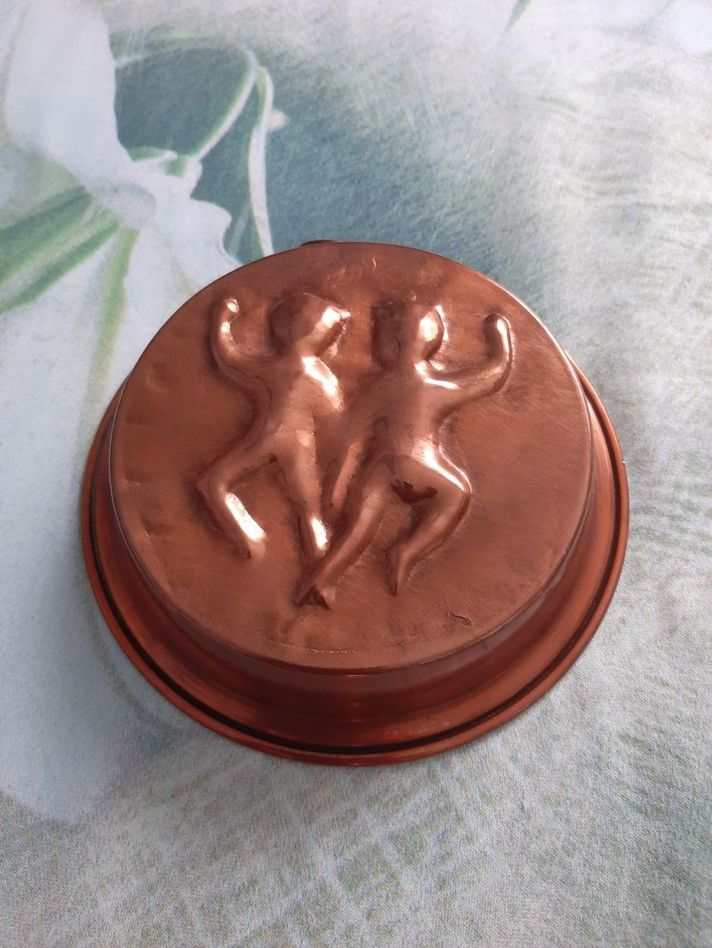 Statuette: Vintage Kupferform Sternzeichen Zwilling – Usato da Riehen venduto da joerdeli