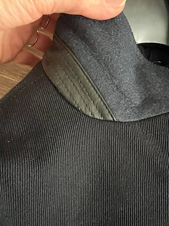 Cappotti: Hugo Boss Übergangsmantel – Usato da Regensdorf venduto da boj_zsb9 2