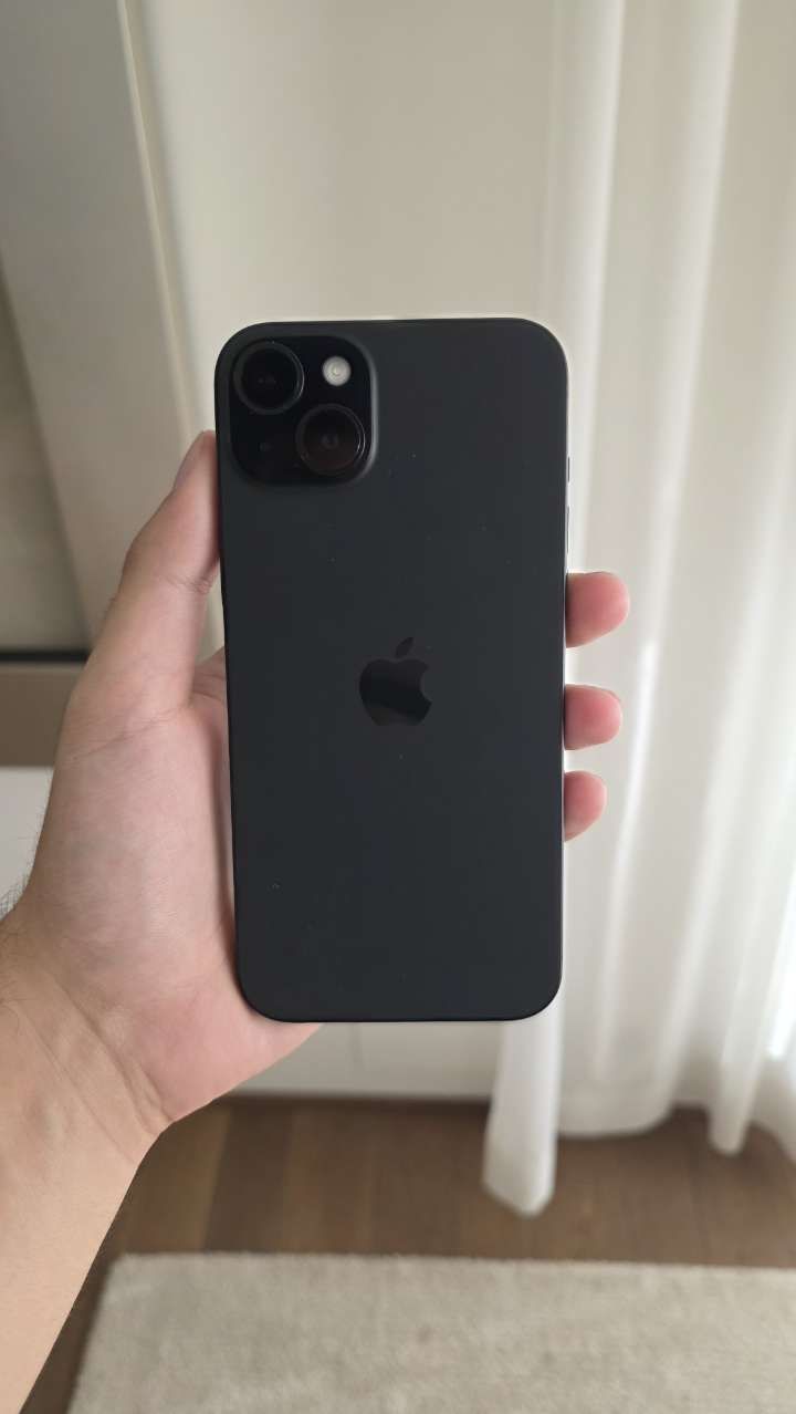 Apple Portables: iPhone 15 Plus – D'occasion à Oberwil BL par yan_26wl 2