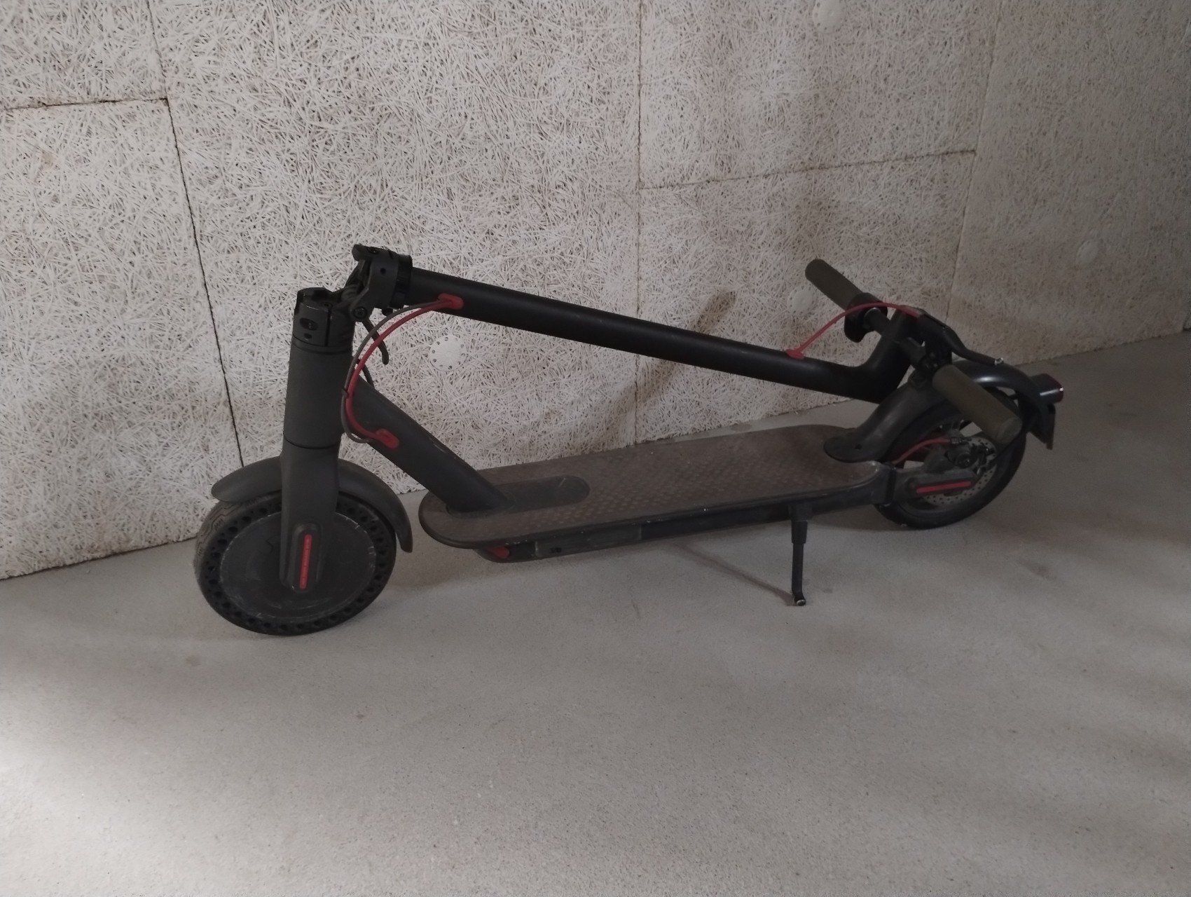 Scooter: Xiaomi Mi Electric Scooter M365 – Usato da Thalwil venduto da mal_7wkz 1