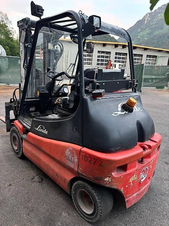 Carrelli elevatori e a forche: Stapler Linde E30S – Usato da Thun venduto da sto_h6fg 2