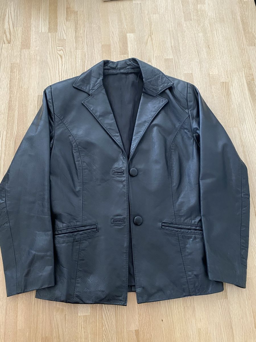 Giacche: Leder Jacke / Blazer Damen Gr.: 38 – Usato da Buchrain venduto da Booster10