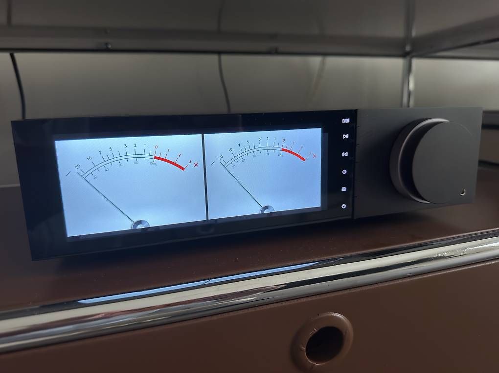 Cambridge Audio Amplificateurs: Cambridge Audio EVO 150 SE – D'occasion à Tannay par Stahlhofer1 4