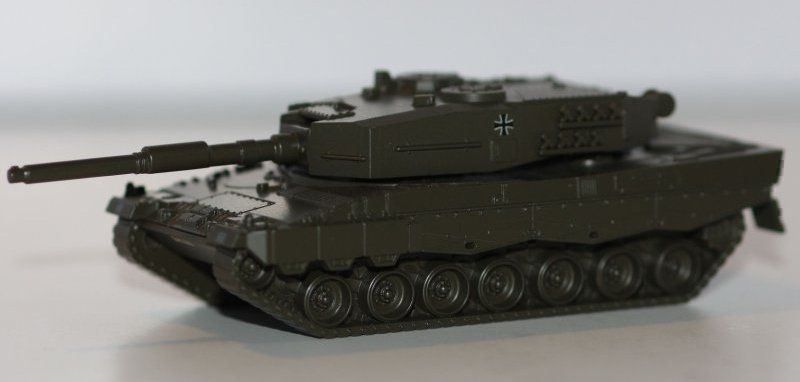 Trix Modelleisenbahnen: Trix 24211-2 Schwerlastwagen + Leopard 2 – Neu und originalverpackt aus Rotkreuz von MOBAHN-1zu87 5