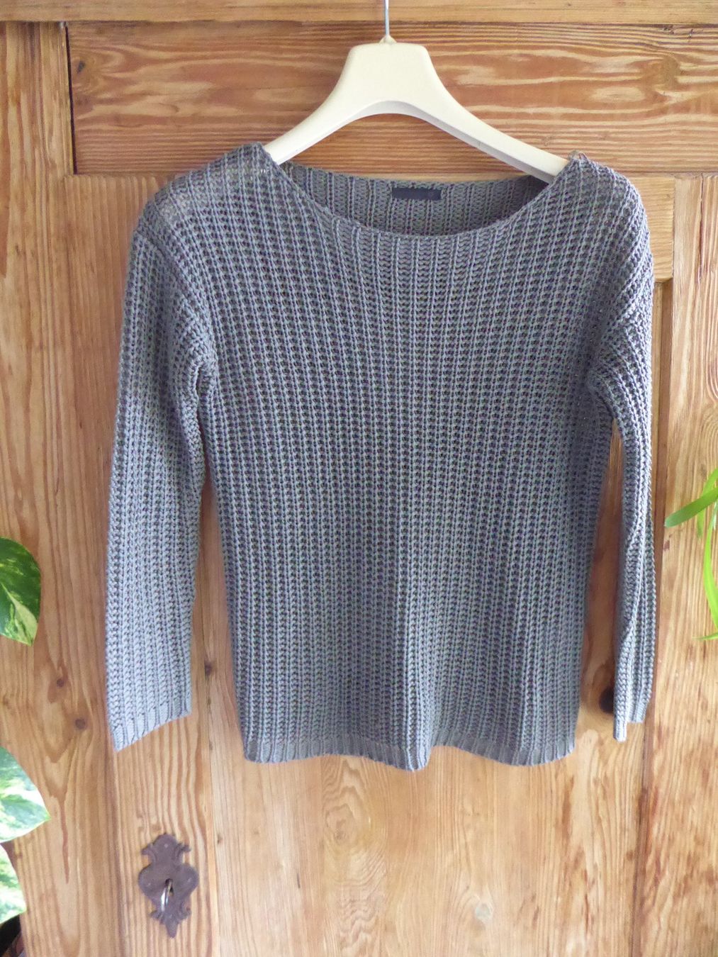 Pulls & Sweat-shirts: Oliv farbener Pullover Gr S Chicoree – D'occasion à Sargans par Benziner