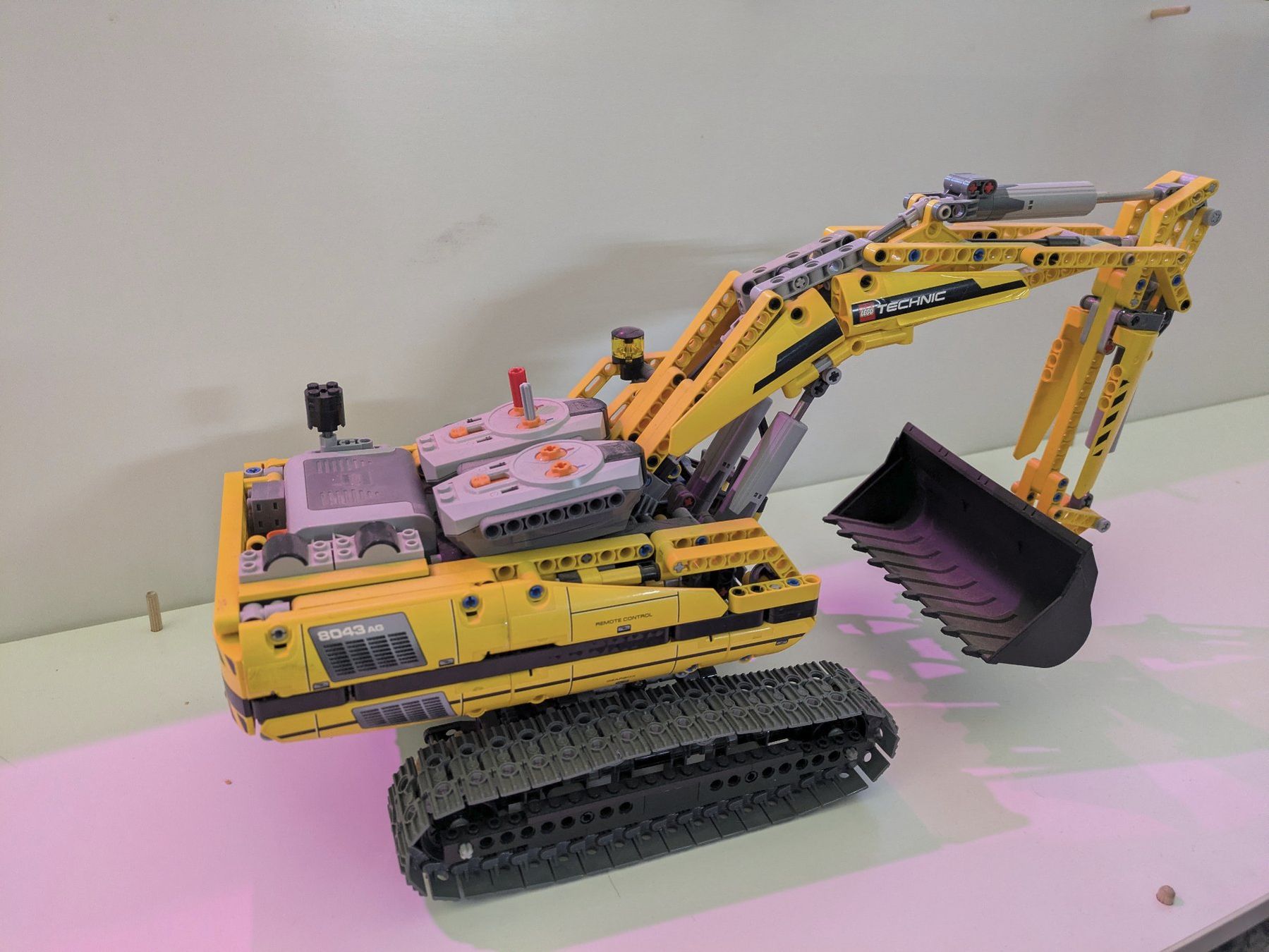 Lego Spielzeuge: LEGO  Motorized Excavator Item No: 8043-1 – Gebraucht aus Weinfelden von ele_m8w9 1