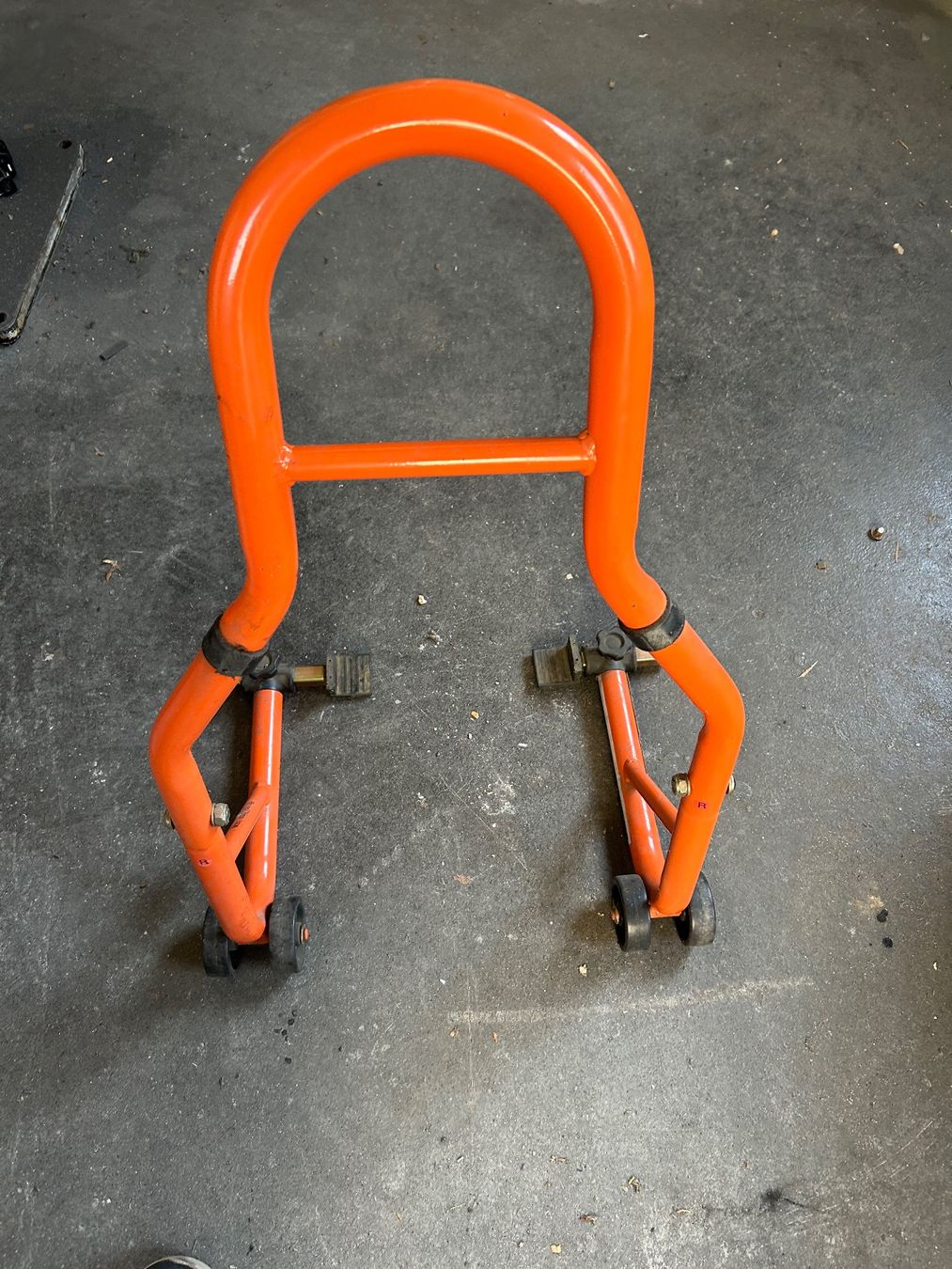 Stander: Motorrad Ständer orange Hinterrad montiert gebraucht – Usato da Dietwil venduto da Schrauber1980 1