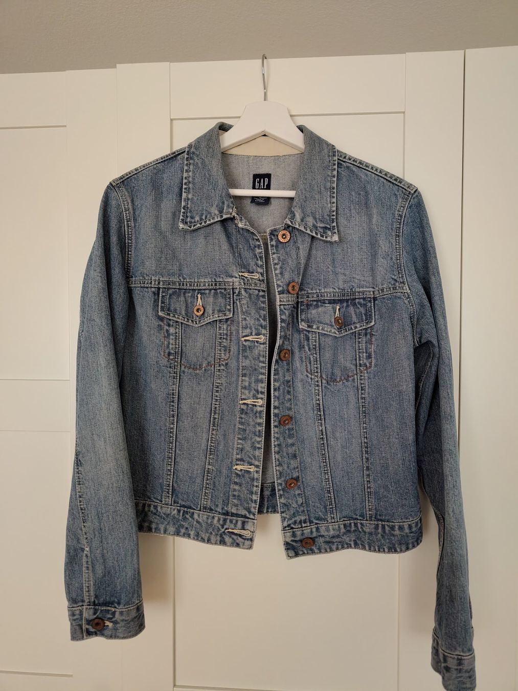 Gap Jacken: Schöne Jeansjacke von Gap Grösse M – Gebraucht aus Basel von ste_g9bv