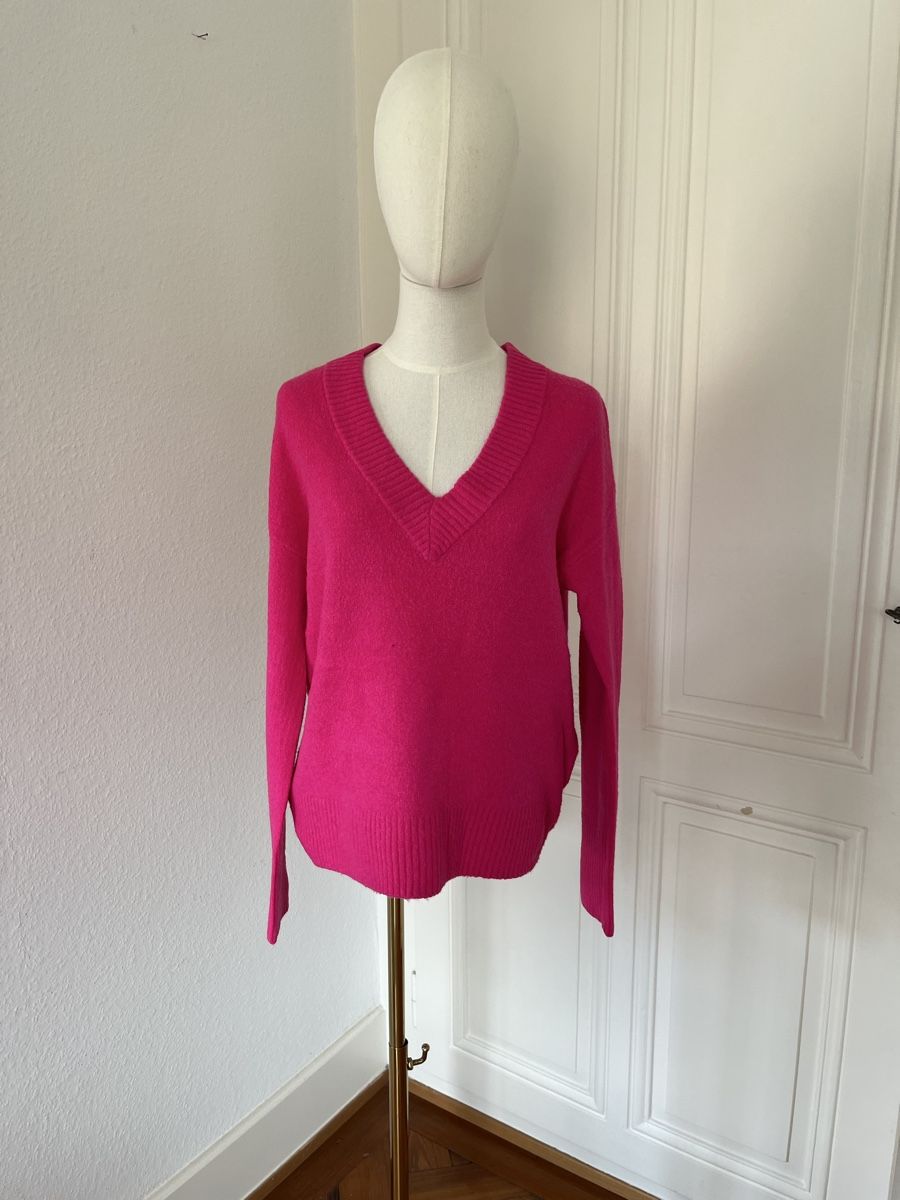 Gap Maglioni & Felpe: GAP V-Neck Sweater in Fuchsia, Size M – Usato da Mies venduto da nic_yk5d