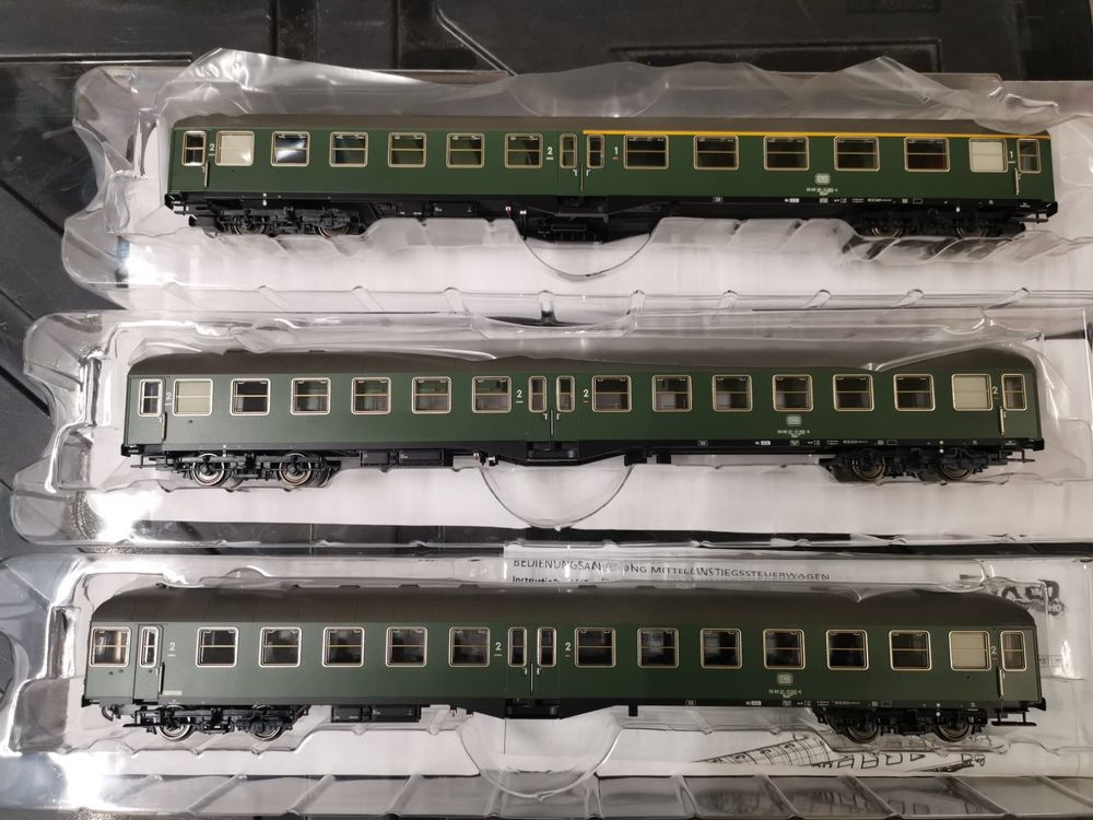 Piko Mitteleinstiegswagen mit Steuerwagen. Kaufen auf Ricardo