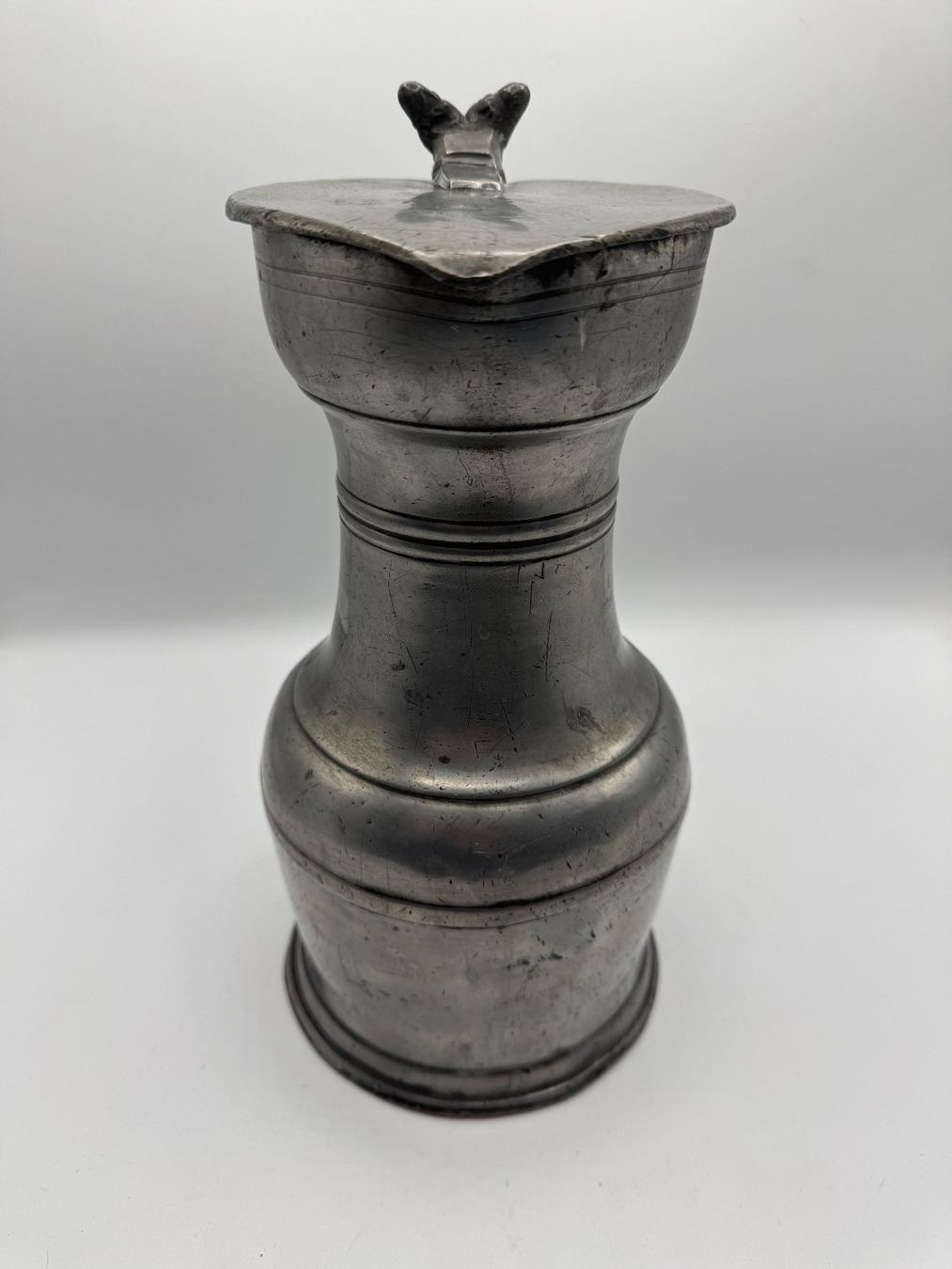 Caraffe: Antiker Zinn, Kelchkanne – Usato da Sachseln venduto da BONATI01 2