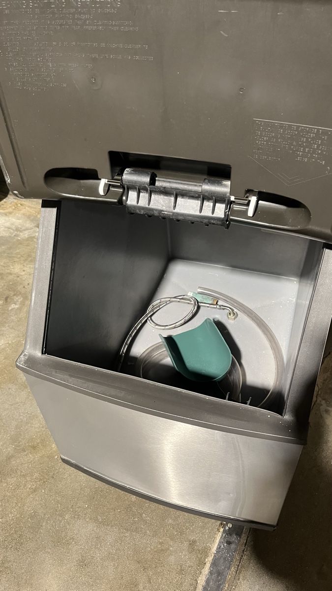 Küchengeräte: Manitowoc Eiswürfelmaschine SD0322A – Gebraucht aus Wohlen AG von Moh80 2