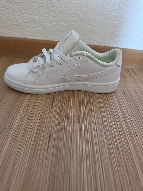 Scarpe da donna: Nike Baskets basses Court Royale 2 blanches – Usato da Essert-Pittet venduto da lyli01 4