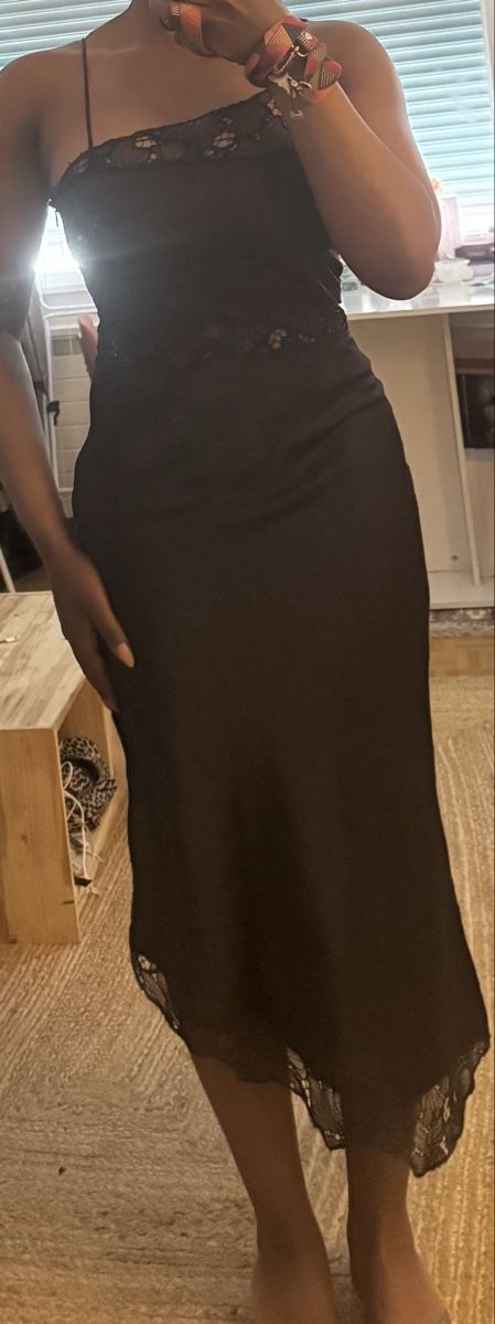 H&M Kleider: Robe satin noire  – Neu und originalverpackt aus Genève von tch_dw9w 2