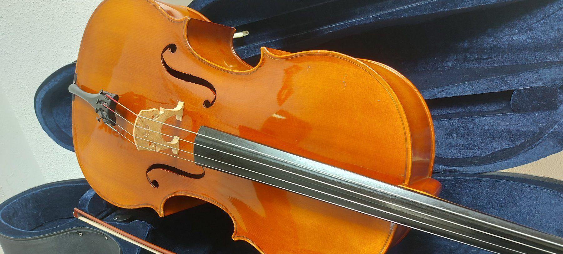Strumenti musicali: 4/4 Cello Antonius Stradivarius made in germany mit service – Usato da Glattbrugg venduto da Swissmusik 3