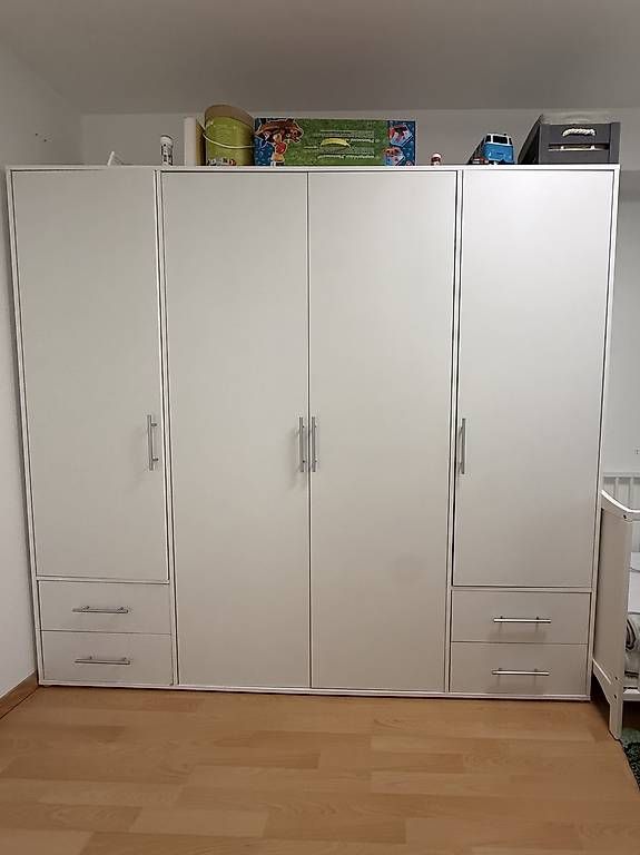Armadi: Kleiderschrank wie neu – Usato da Cham venduto da Dilan93