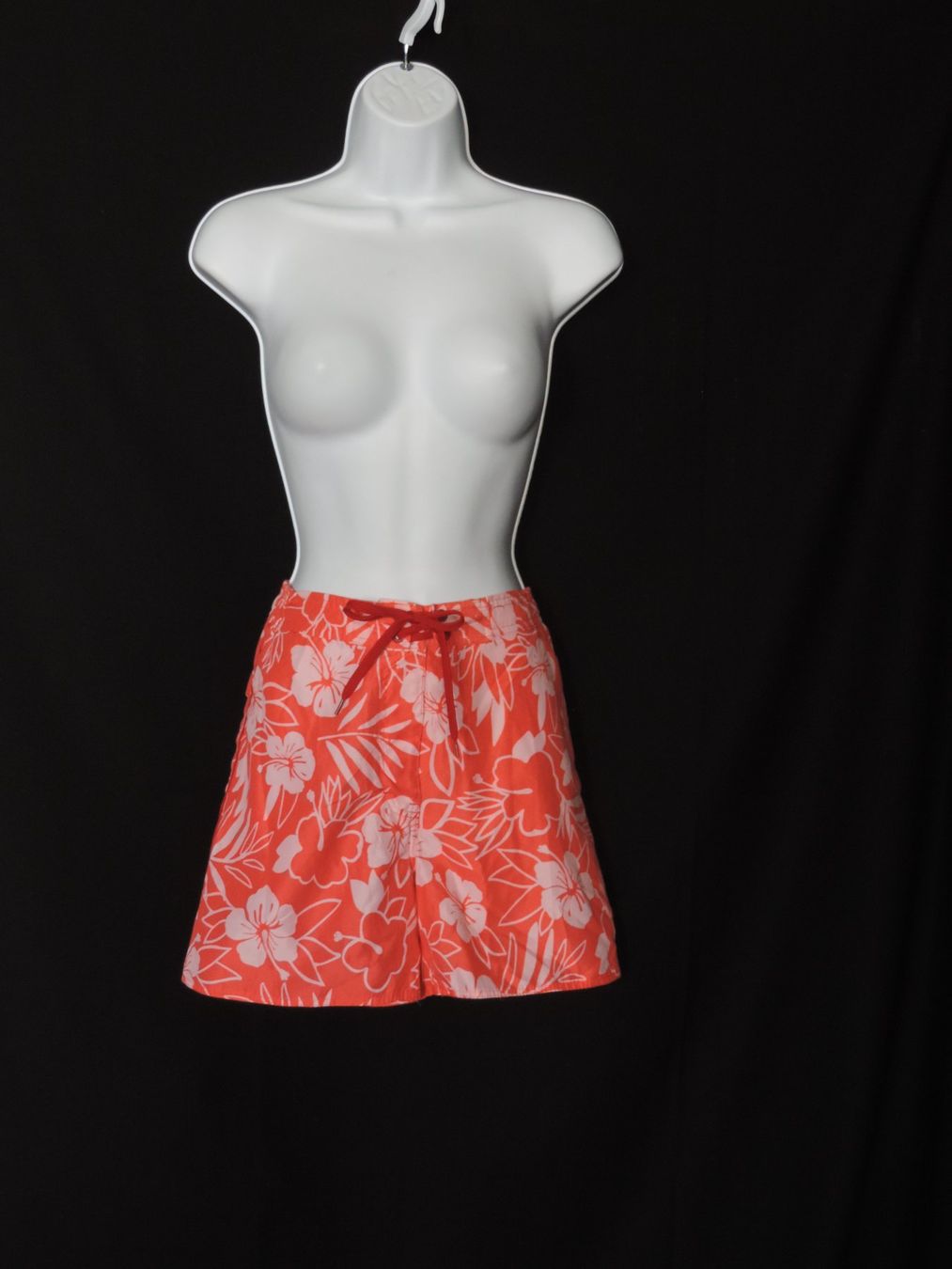 Hosen: short rose à fleurs Hawaï – Gebraucht aus Genève von Axelle333 4