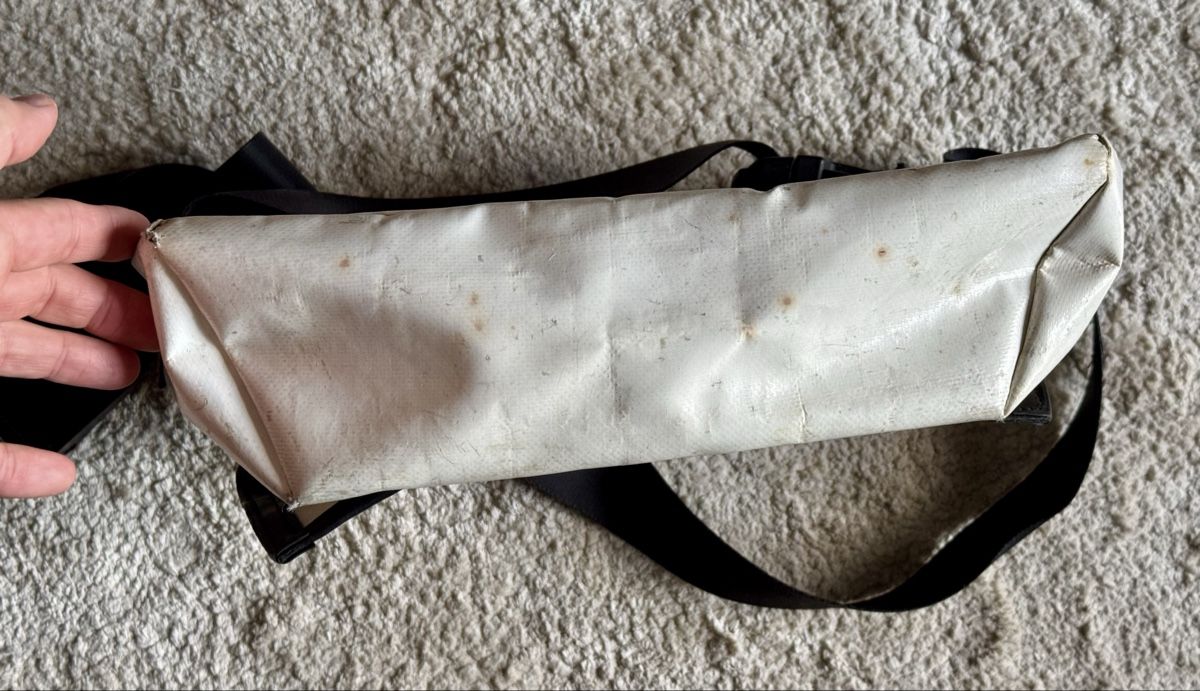 Freitag Borse: Sac Freitag noir/blanc taille moyenne – Usato da Lausanne venduto da huggylesbonstuyaux01 5