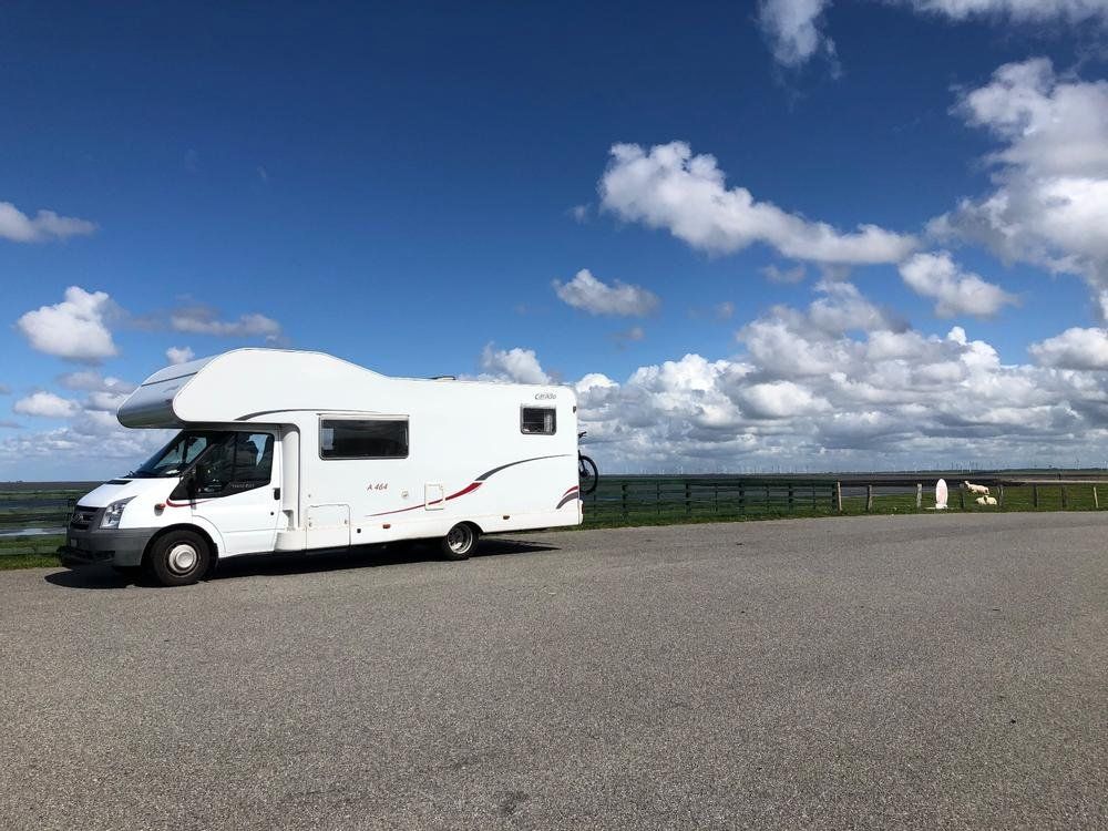 Wohnmobil Ford Carado A464 - 5 Sitzplätze - AHK - MFK (Gebraucht) in ...