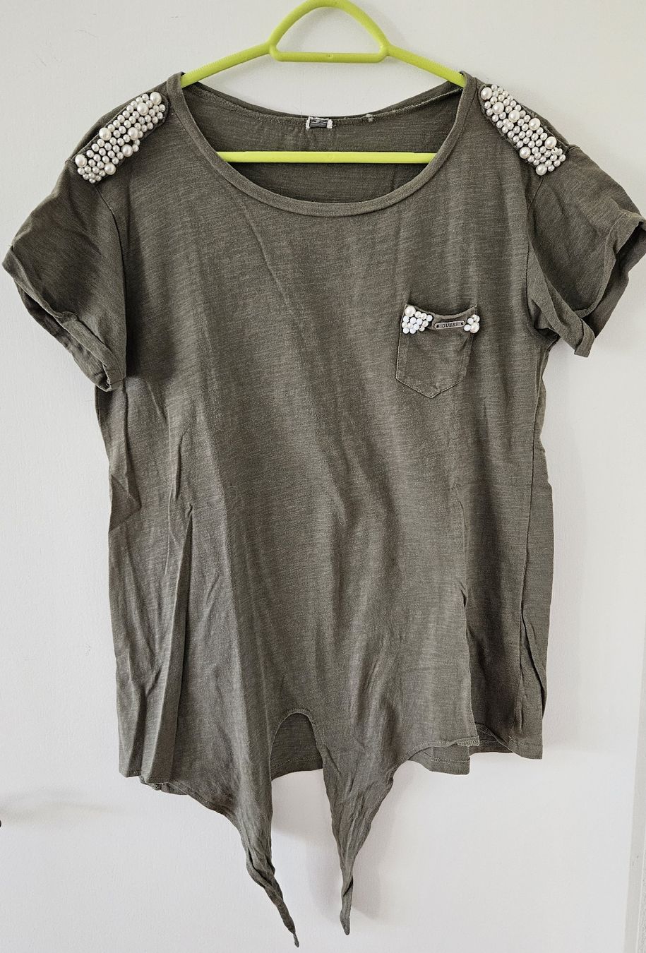 Guess T-shirt: Shirt Gr. 40 - Guess - Spendenaktion – Usato da Unterkulm venduto da Beljasch 5