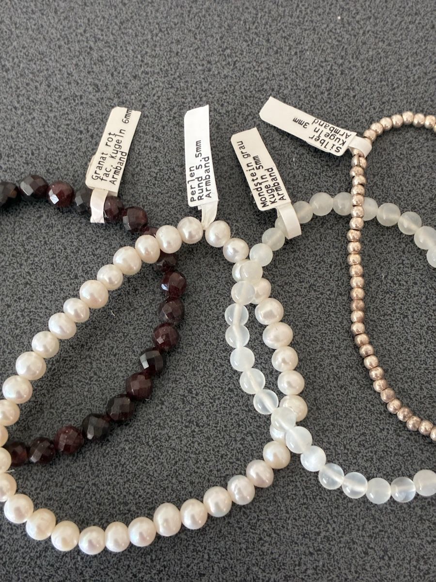 Bracelets: Armbänder mit Perlen und Halbedelsteinen – Neuf (Voir description) à Niederglatt ZH par Gotthelf23